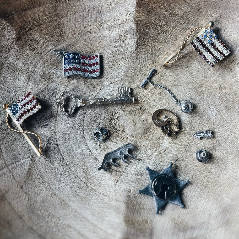 8pc Vintage Brooch & Pin Lot - Avon, Penn State, Western Button Cover - Picture 8 of 11